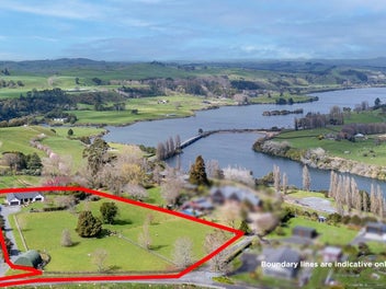 Private retreat with lake views