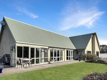 Large home - big garage