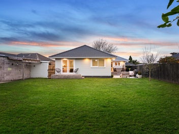 A Peninsula Home Made for Family Life