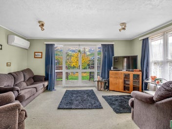 Solid Brick, Endless Potential