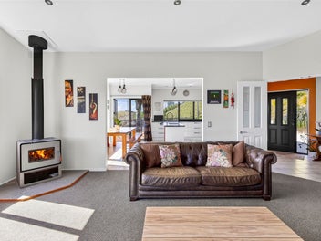 Amazing Views – Five Minutes to Richmond