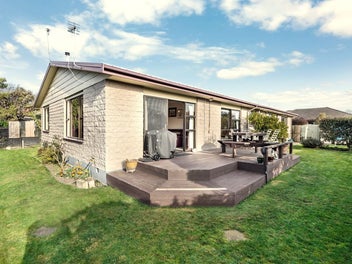 Multiple Living Options, Prime Location