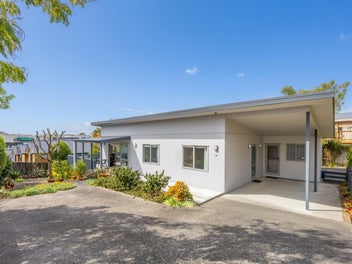 Modern Cutie - Built 2010 with Dbl Glazing!
