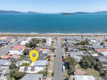 Simply Charming Beach End Petone