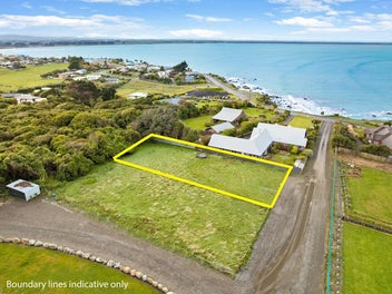 Walk to Hendersons Bay