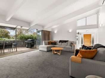 Peaceful living with Taradale Hill views