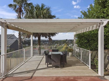 An Arkles Bay Gem