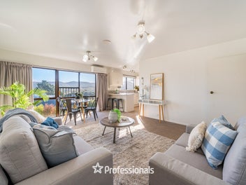STARTER HOME + HUGE STUDIO SPACE