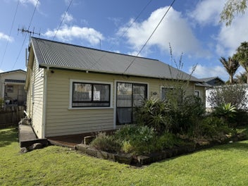 Image 1 of 7
