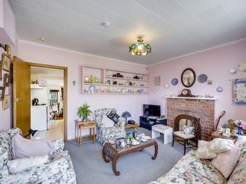 A Home With Heart - Cottage Living At Its Best