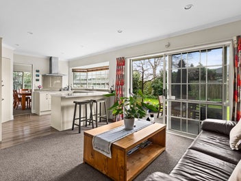 Executive Living - Prime Location