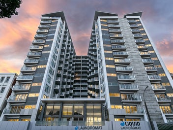 One of SOHO's Largest 2Brm Layouts With A View!
