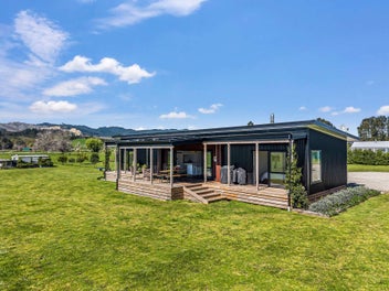 Lifestyle In Awakeri School Zone