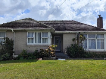 Image 1 of 7