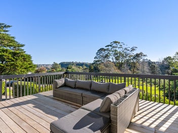 Your Peninsula Paradise Awaits