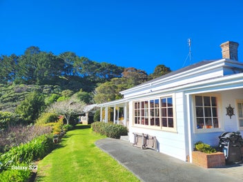 The Pilot House – A Rare Opportunity at Port W...