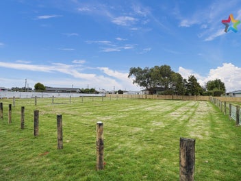 AFFORDABLE SECTION WITH RURAL OUTLOOK