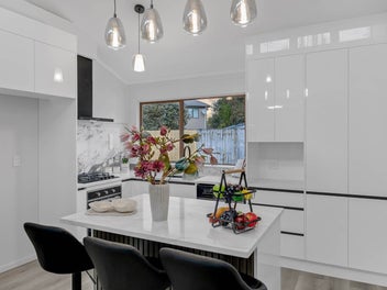 Standalone - Freehold - Fully Renovated