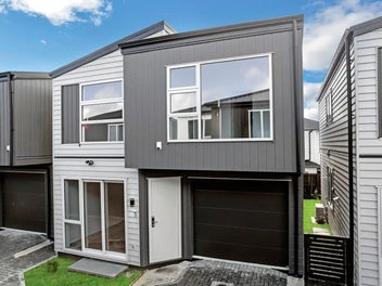 Weymouth Wonder – Style, Space & Serenity!