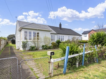 1940s Character - Do-up opportunity on 488sqm