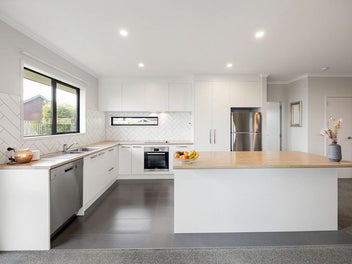 Happy Living on Clifford