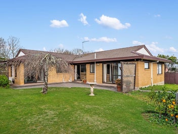 One-Level Gem On A Tree-Lined Street