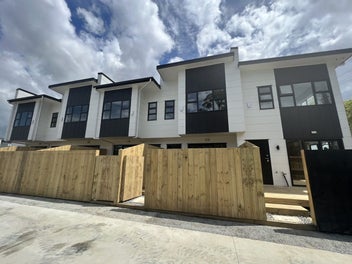 Image 1 of 18