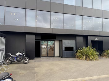 Image 1 of 6
