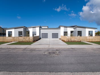 New Home? Discover Bennett's Landing Today!
