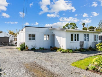 Motivated Vendors! Must Be Sold