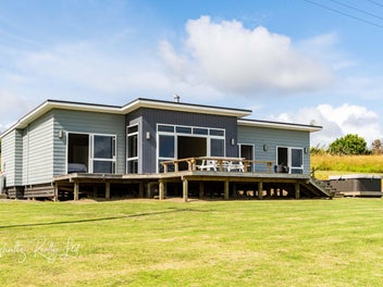 Sophisticated Living with a View to Remember