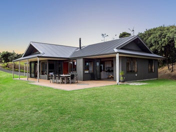 Spacious family home with lifestyle living