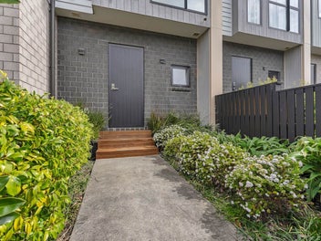 Hassle-Free Living in a Thriving Location