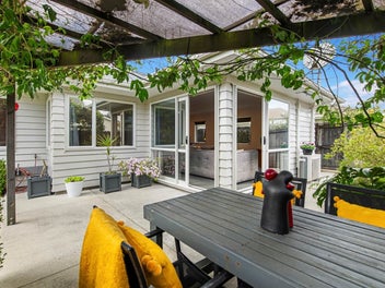 Step Into Effortless Family Living!