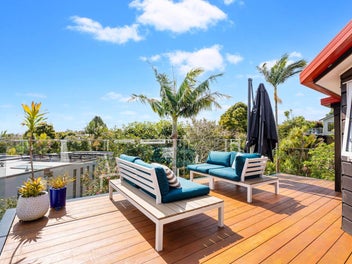 Sunshine, Seclusion and Space