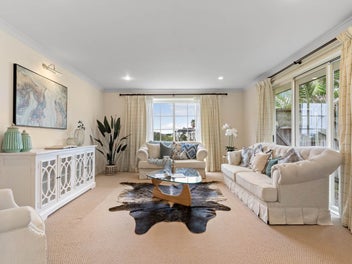Harbour Views Timeless Style