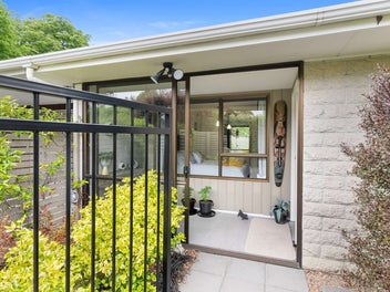 Effortless Living in a Sought-After Setting
