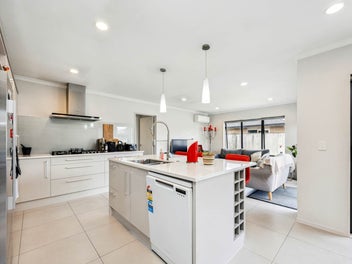 Superb 2015 Fletcher Home with Double Glazing!