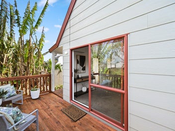 Vendor Says Sell - Before Christmas