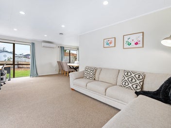 Immaculate Family Living in Kelvin Grove