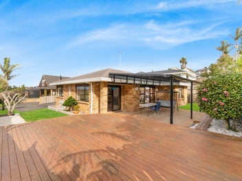 Single-Level Brick & Tile, Marina View School Zone