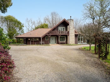 Peaceful Retreat Just Minutes from Town