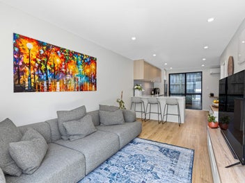 MUST SELL, OWNERS PACKED AND READY TO MOVE!