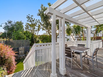 A PRIVATE PARKSIDE ESCAPE