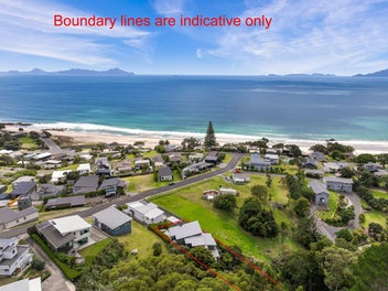 Privately located, yet easy stroll to the beach !!