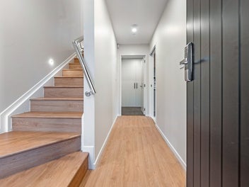 Sleek Design and Spacious Living in Glendene!