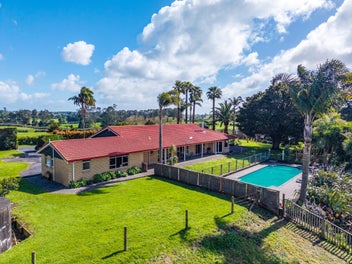 PRIME POSITION & UNLIMITED POTENTIAL ON 6 HECTARES