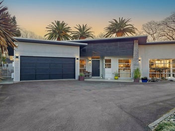 Premium Residence at 'The Oaks'