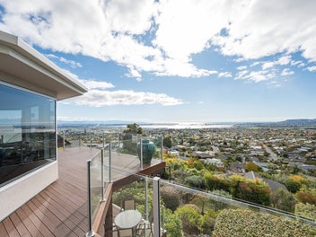 So Much on Offer, $100,000 Price Reduction!!