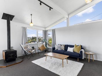 Mid-Century Style and A-Grade Potential!